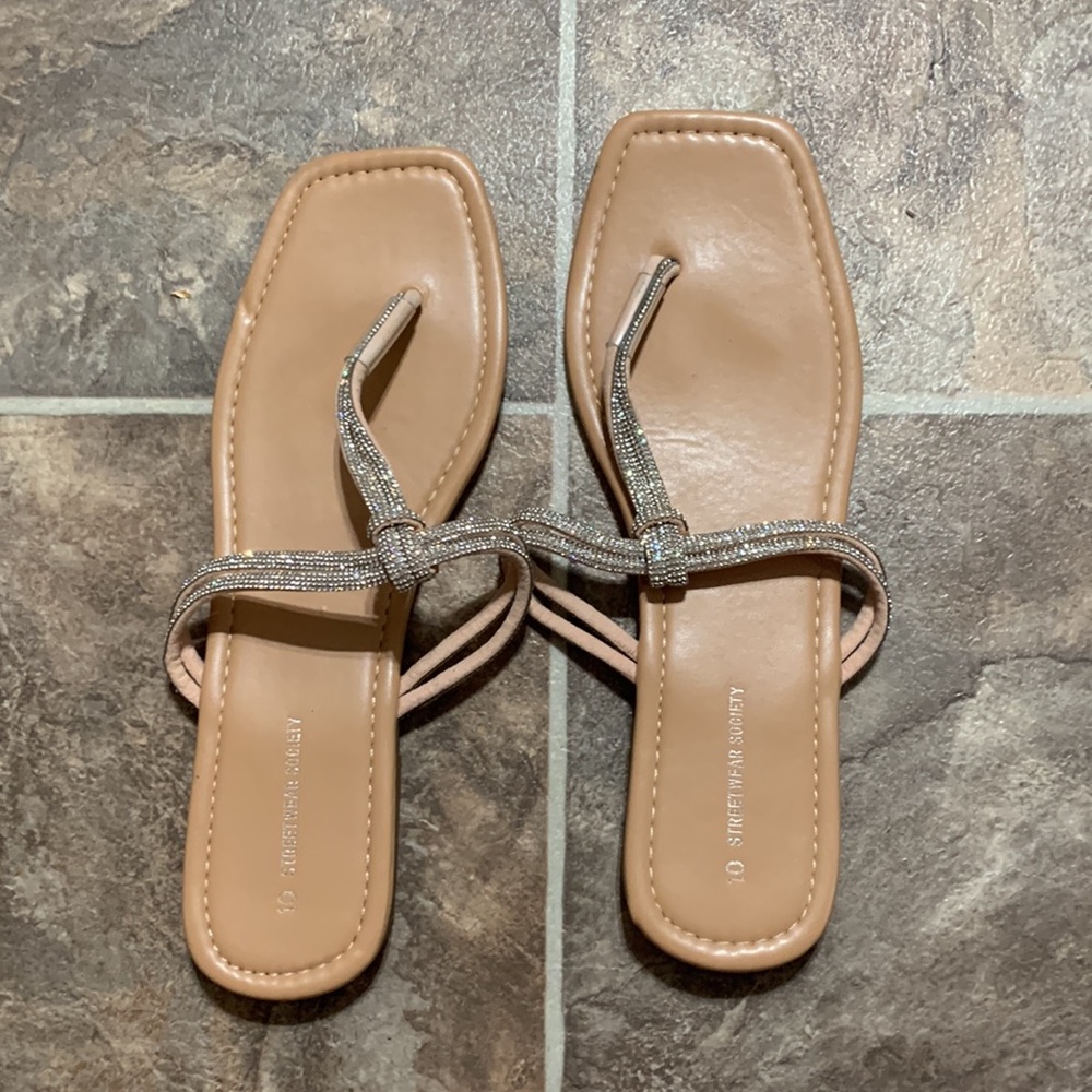2 Pairs Of Sandals - Picture 2 of 3